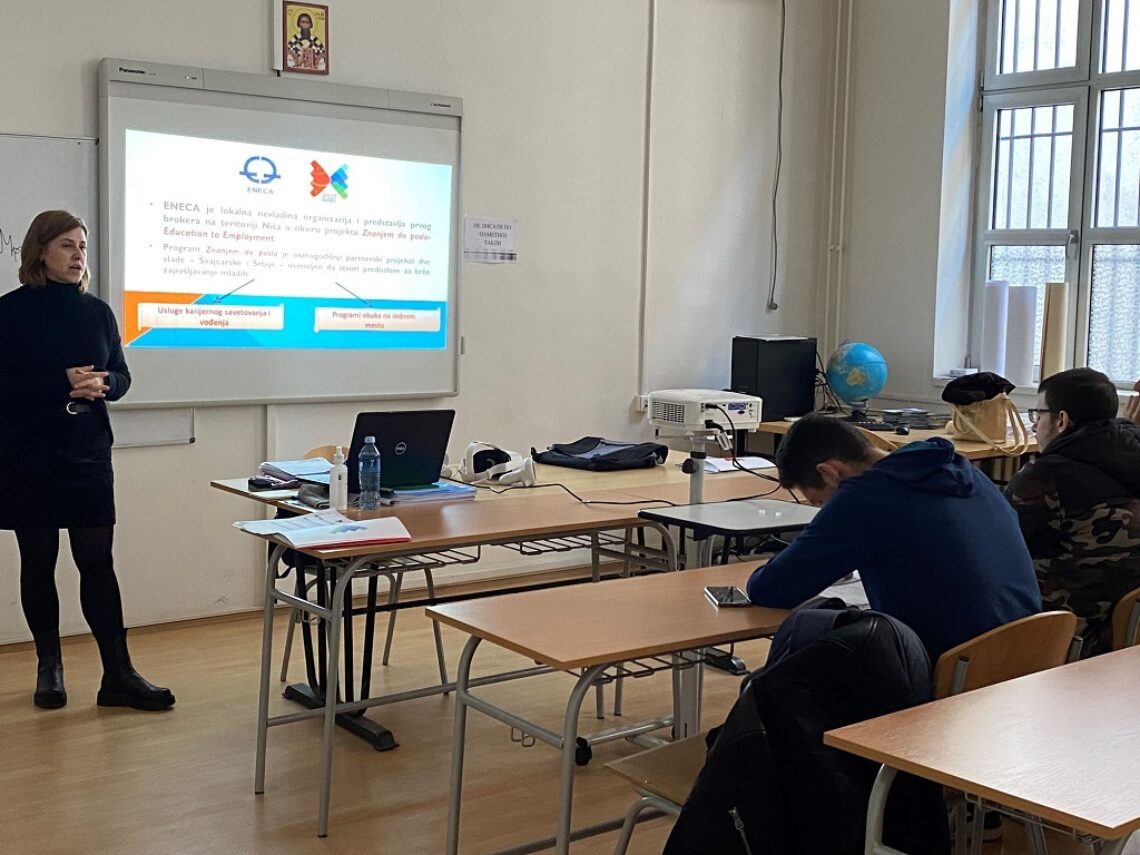 E2E Story - Workshop in the Mechanical School with the VR headset